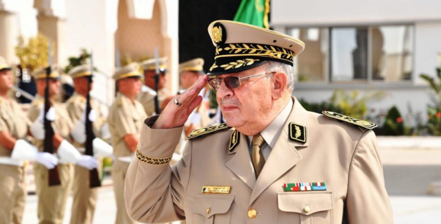 Puternicul şef al Statului Major al armatei algeriene, generalul Ahmed Gaid Salah, moare la vârsta de 79 de ani în urma unei crize cardiace