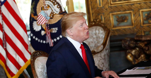 Donald Trump i-a luat cadou Primei Doamne o felicitare ”foarte frumoasă”