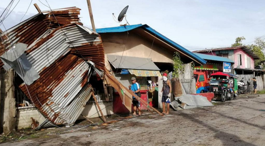 Crăciunul în Filipine, afectat de taifunul Phanfone