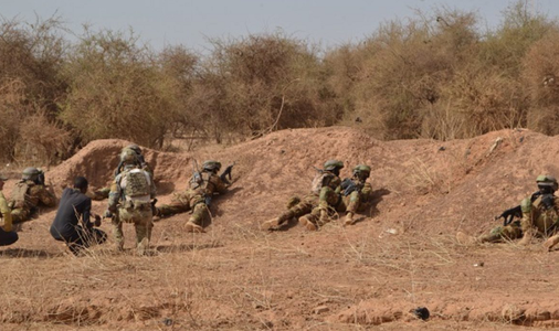 Zece militari ucişi în nordul Burkian Faso, o ţară aflată în doliu în urma unui atac soldat cu 42 de morţi, cel mai sângeros de la de la începutul violenţelor jihadiste în urmă cu cinci ani