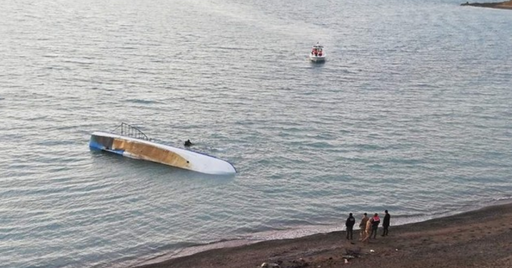 Şapte morţi în urma răsturnării unei ambarcaţiuni cu migranţi pe Lacul Van, în estul Turciei