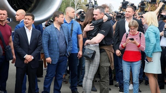 Kievul a încheiat schimbul de prizonieri cu separatiştii, anunţă Ucraina