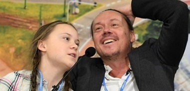 Tatăl Gretei Thunberg afirmă într-un interviu la BBC că activismul fiicei sale o face fericită