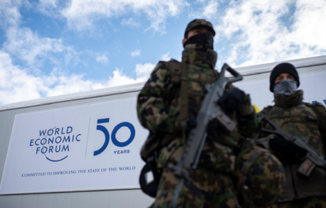 Doi ruşi, inclusiv un ”instalator”, suspectaţi de spionaj la Davos