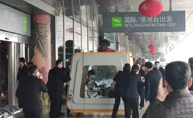 China plasează oraşe întregi în carantină în faţa epidemiei care a început să se răspândească în restul lumii