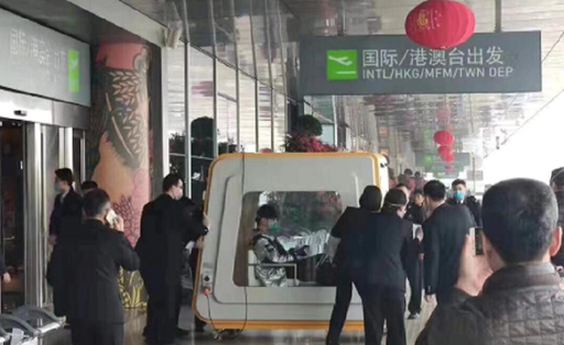 China plasează oraşe întregi în carantină în faţa epidemiei care a început să se răspândească în restul lumii