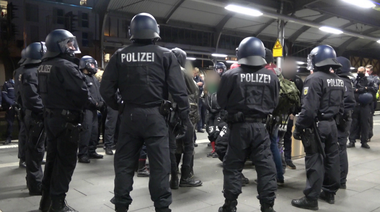 Germania interzice gruparea ”Combat 18”; percheziţii în şase landuri