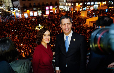 Guaido le cere susţinătorilor săi ”să rămână în picioare în faţa dictaturii” lui Maduro la Madrid, unde nu este primit de premierul spaniol Sanchez
