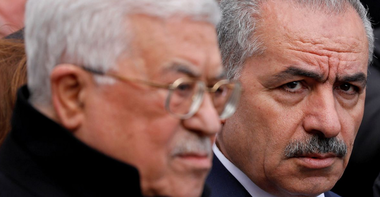 Premierul palestinian Mohammad Shtayyeh îndeamnă la boicotarea planului de pace american în Orientul Mijlociu; ”Acest plan vizează să-l protejeze pe Trump de destituire şi să-l protejeze pe Netanyahu de închisoare”