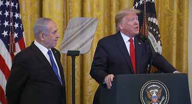 UPDATE-Trump îşi dezvăluie planul de pace în Orientul Mijlociu şi evocă o soluţie ”realistă cu două state”