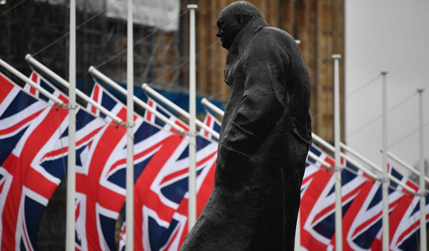 Spumant englezesc şi Union Jack în Ziua Brexitului