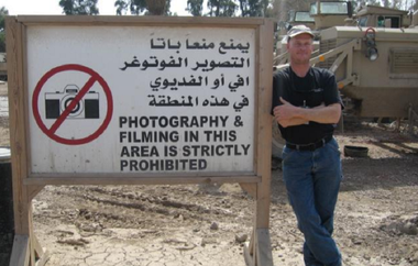 Un antrepenor american, fost puşcaş marin, răpit în Afganistan