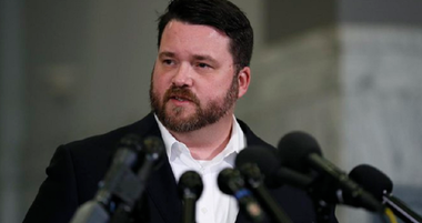 Preşedintele Partidului Democrat din Iowa Troy Price demisionează în urma fiascoului ”caucus”-urilor de la 3 februarie