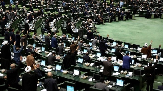 Iranienii îşi aleg un nou Parlament. Victorie aşteptată a conservatorilor 