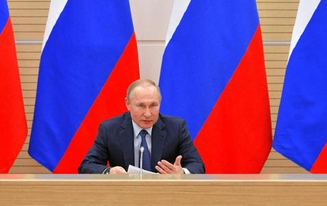 Vladimir Putin l-a concediat pe Vladislav Surkov, unul dintre cei mai importanţi consilieri ai săi