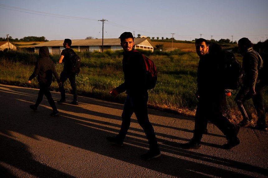 Grupuri de migranţi sirieni se îndreaptă spre graniţa dintre Turcia şi Grecia, după ce Turcia a anunţat că nu îi mai poate opri / Premierul grec: Grupuri de migranţi au încercat să intre ilegal. Sporim securitatea la frontieră
