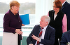 Ministrul german de Interne Horst Seehofer refuză să dea mâna cu Merkel în contextul confirmării a 150 de cazuri de contaminare cu coronavirus în Germania