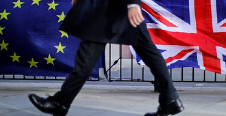 Primele discuţii tensionate între Londra şi UE despre relaţia post-Brexit