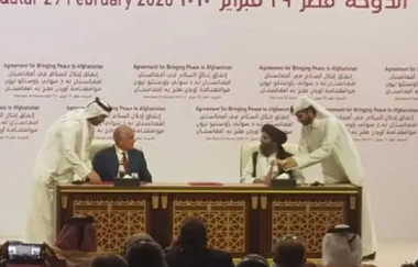 Talibanii pun capăt armistiţiului parţial la două zile după semnarea Acordului istoric de la Doha cu SUA