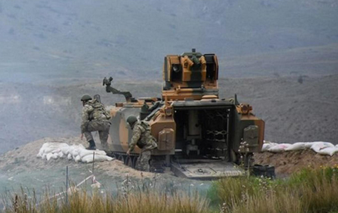 Turcia ucide 21 de militari sirieni şi distruge piese de artilerie ca represalii faţă de uciderea a doi militari turci în Idleb