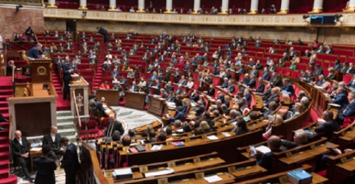 Adunarea Naţională franceză afectată de noul coronavirus; Macron avertizează că epidemia este ”inexorabilă”