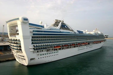 Nava de croazieră Grand Princess a primit permisiunea de a acosta la Oakland
