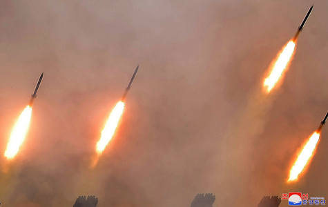 Coreea de Nord trage proiectile, posibile rachete balistice
