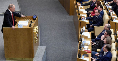 Parlamentul rus îi permite lui Putin să candideze din nou la preşedinţie în 2024; Curtea Constituţională va decide dacă va putea candida, afirmă el
