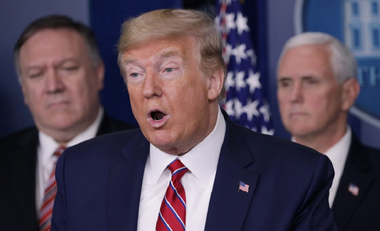 Trump nu are în vedere plasarea în izolare a SUA în lupta împotriva pandemiei covid-19; Washingtonul închide frontiera cu Mexicul călătoriilor neesenţiale şi critică China din nou