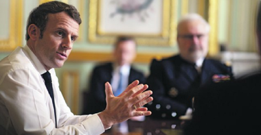 ”Valul a sosit”, dar ”nu ne aflăm la capătul a ceea ce ne va face să suferim această epidemie” a noului coronavirus, avertizează Macron, evocând o ”criză financiară fără precedent, o criză a economiei reale”