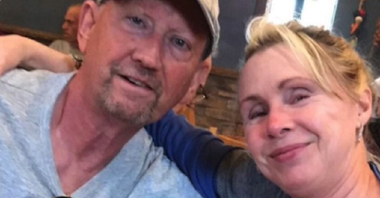 Un american din Arizona moare după ce bea un substitut al clorochinei, convins să-l ia împreună cu soţia sa, fără să fie bolnavi de covid-19, după laudele lui Trump la adresa clorochinei