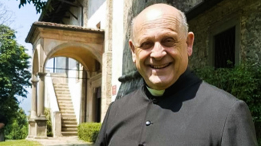 Un preot italian, pentru care enoriaşii cumpăraseră un ventilator, a renunţat la aparat în favoarea unui tânăr şi a murit din cauza coronavirusului