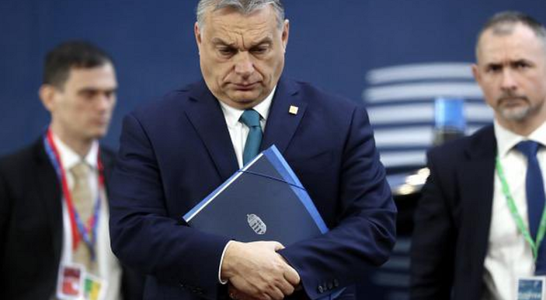 Viktor Orban, pe cale să-şi dea puteri aproape nelimitate într-o stare de urgenţă pe o perioadă nedeterminată, denunţată de opoziţie drept ”disproporţionată” în lupta împotriva covid-19