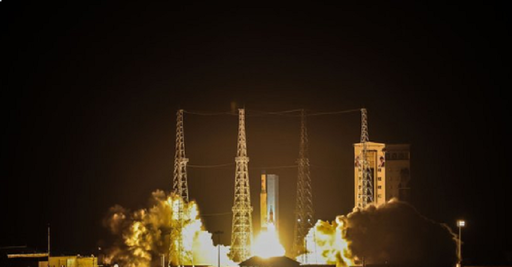 Iranul lansează ”cu succes” Nur, un prim satelit militar, cu lansatorul Qassed, din deşertul Markazi, anunţă Gardienii Revoluţiei