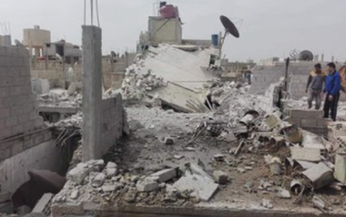 Trei civili ucişi şi alţi patru răniţi, inclusiv un copil, la periferia Damascului, în atacuri nocturne cu rachete atribuite Israelului