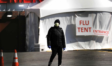 Aproape un milion de contaminări în SUA, unde bilanţul covid-19 creşte cu 1.303 morţi  la 56.000 de decese; Trump vrea să redeschidă şcolile până în vară