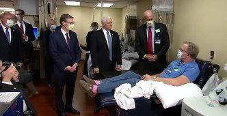 Vicepreşedintele Mike Pence, criticat dur după ce vizitează un spital fără mască de protecţie