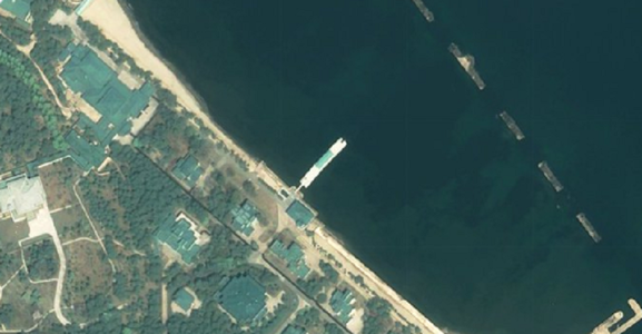 Noi imagini satelitare surprind iahturi de lux în apropierea vilei lui Kim Jong Un la Wonsan