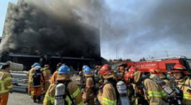 Cel puţin 25 de morţi şi şapte răniţi într-un incendiu la est de Seul într-o clădire cu patru etaje, în urma unei explozii după folosirea de uretan în lucări la subsol