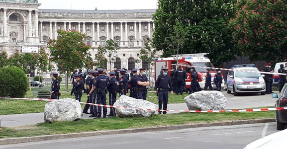 Preşedintele austriac Alexander Van der Bellen, plasat în siguranţă în urma unei alerte cu bombă la Palatul Hofburg, sediul preşedinţiei, evacuat; cartierul încercuit de forţe de urgenţă