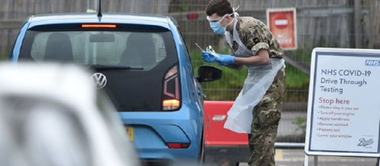 Marea Britanie vrea să testeze 100.000 de oameni la întâmplare pentru a măsura răspândirea noului coronavirus