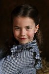 Kate şi William au publicat fotografii cu prinţesa Charlotte care duce de mâncare persoanelor izolate. Prinţesa împlineşte astăzi 5 ani - FOTO