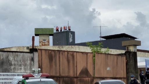 Deţinuţi de la o închisoare din Manaus au luat ostatici şapte gardieni