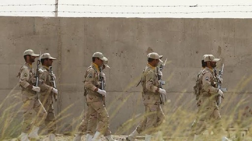 Afganistan a deschis o anchetă după informaţii potrivit cărora grăniceri iranieni ar fi torturat şi aruncat migranţi afgani într-un râu