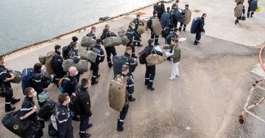 Aproape toţi marinarii din grupul aeronaval al portavionului Charles de Gaulle, declaraţi vindecaţi de covid-19 şi scoşi din carantină