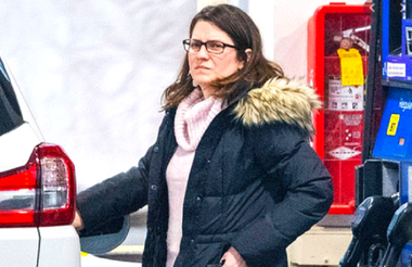 Interpolul emite o notiţă roşie pe numele lui Anne Sacoolas, soţia unui diplomat american, acuzată de uciderea unui adolescent, Harry Dunn, într-un accident rutier în Anglia în 2019