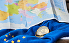 Comisia Europeană recomandă o prelungire cu o lună, până la 15 iunie, a interdicţiei intrării în UE şi în spaţiul Schengen şi îndeamnă la o redeschidere a frontierelor interne 