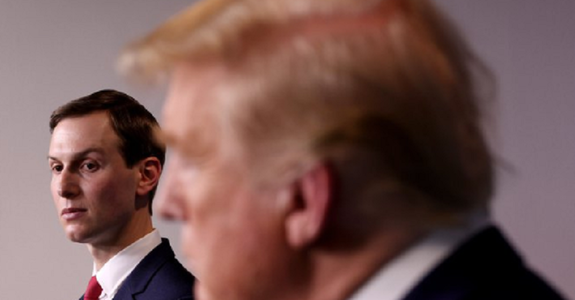 Ginerele lui Trump Jared Kushner provoacă o furtună la Washington anunţând o eventuală schimbare a datei alegerilor prezidenţiale, după care revine asupra declaraţiilor