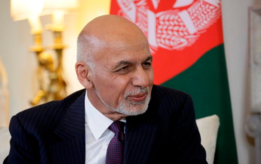 Preşedintele afgan Ghani şi rivalul său Abdullah au semnat un acord de împărţire a puterii