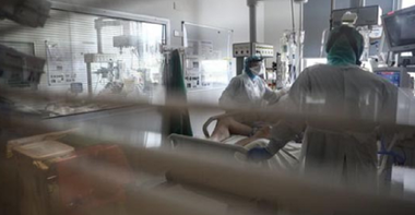 Folosirea hidroxiclorochinei împotriva covid-19, oprită în Franţa, în urma studiului publicat în The lancet care arată că este ineficientă şi prezintă riscuri